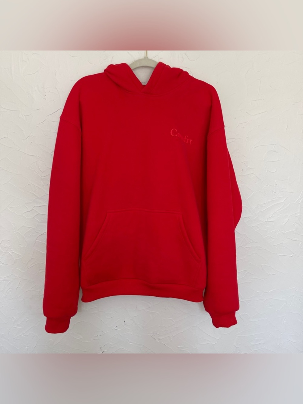 Comfrt Size Medium Pullover Sweatshirt. Red